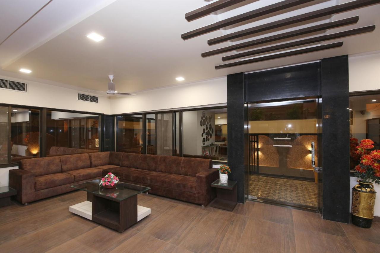 Capital O 36691 Hotel Aashirwad Inn Jabalpur Exterior photo