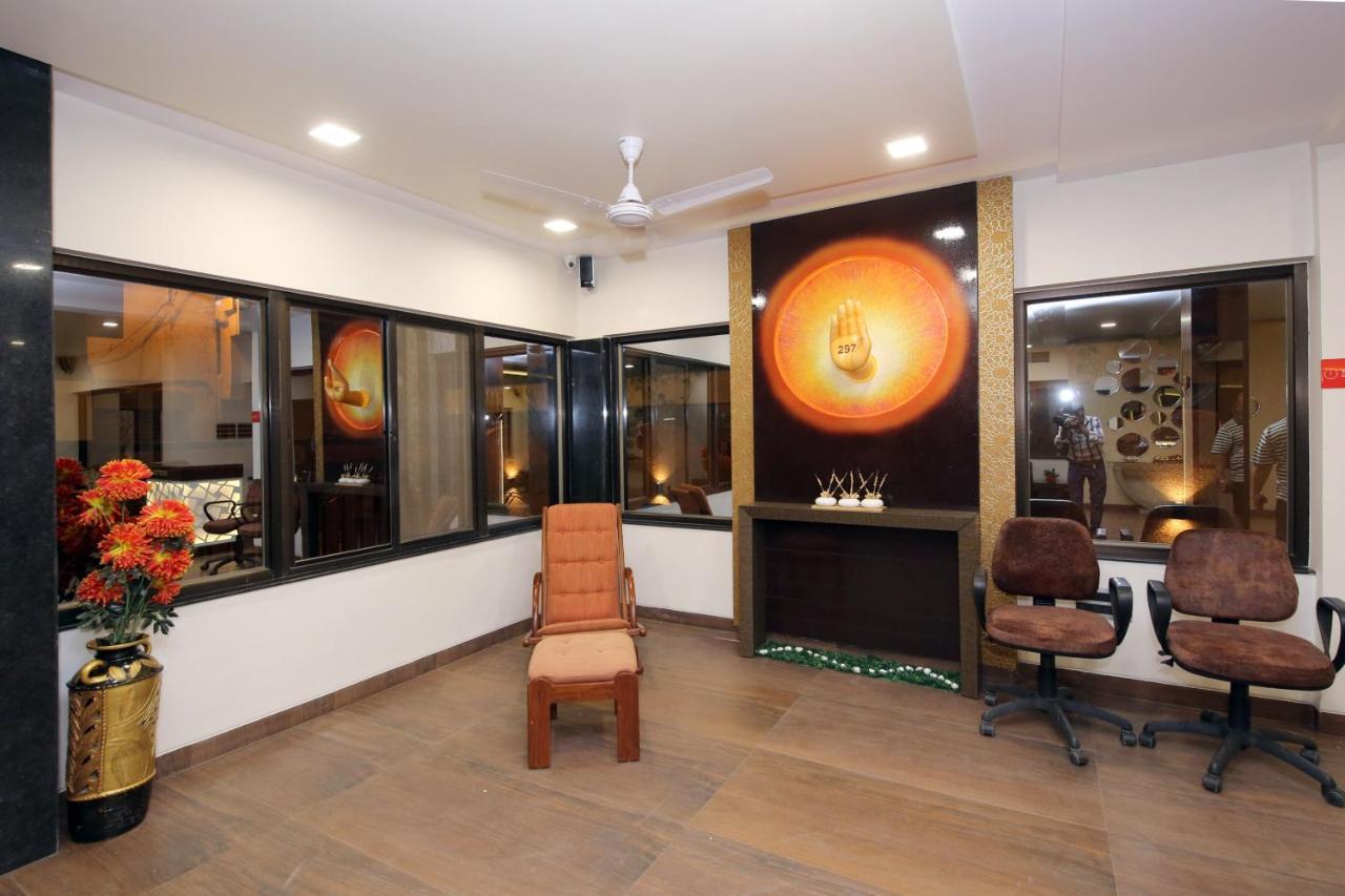 Capital O 36691 Hotel Aashirwad Inn Jabalpur Exterior photo