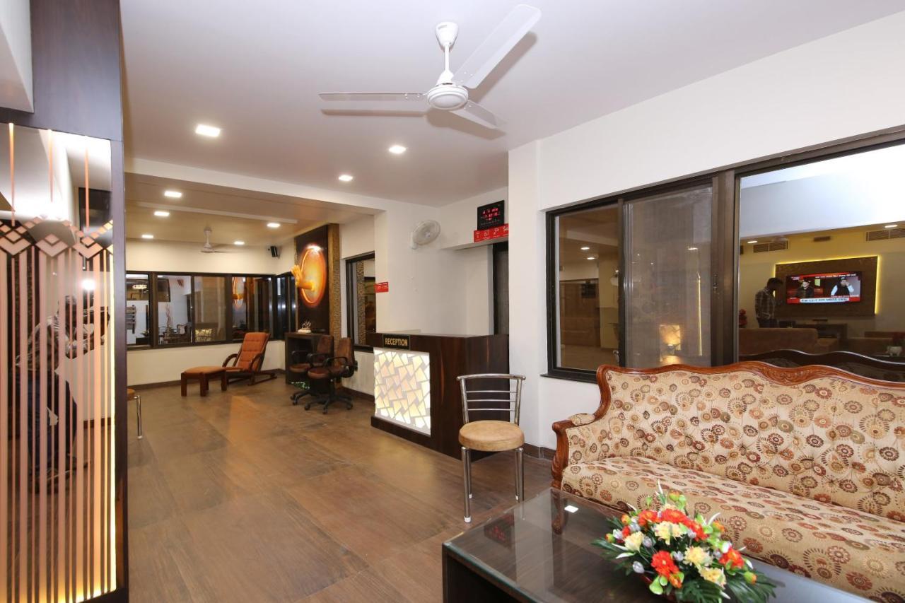 Capital O 36691 Hotel Aashirwad Inn Jabalpur Exterior photo